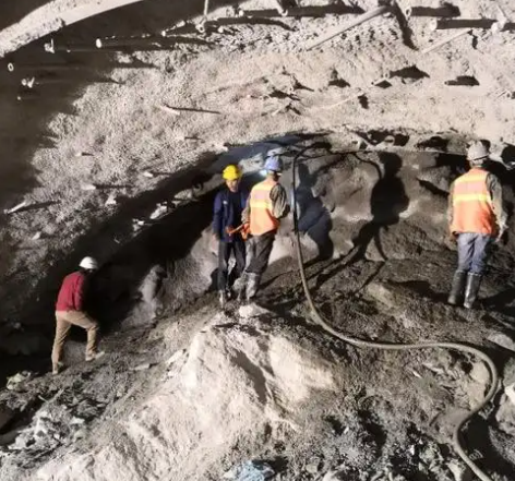 烟台拱顶带模注浆料的施工流程及注意事项